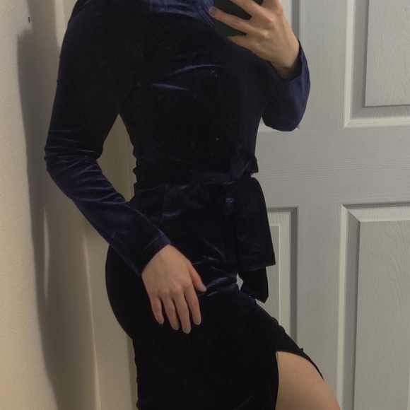 Dress - Picture 2 of 5